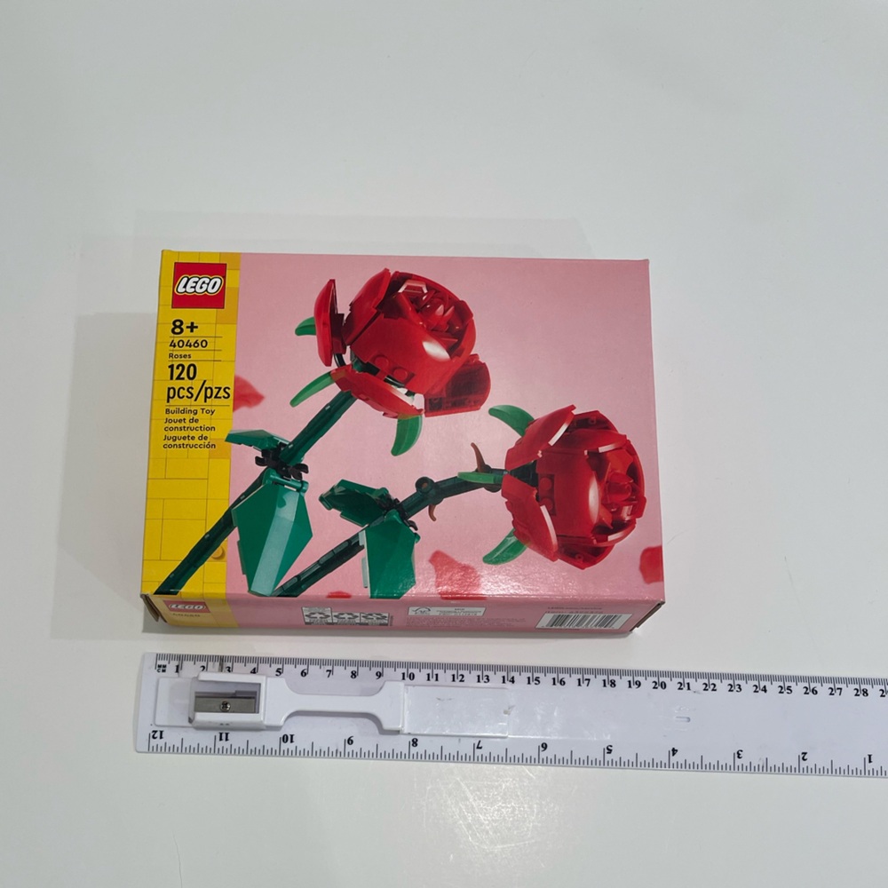 LEGO Poses 🌹🌹, Brand New, unopened, great gift 🎁💝 for anyone